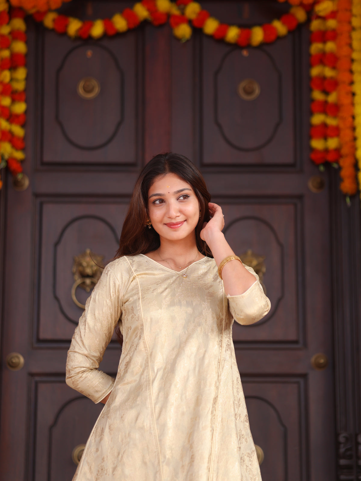 Aavani Top & Pant Set