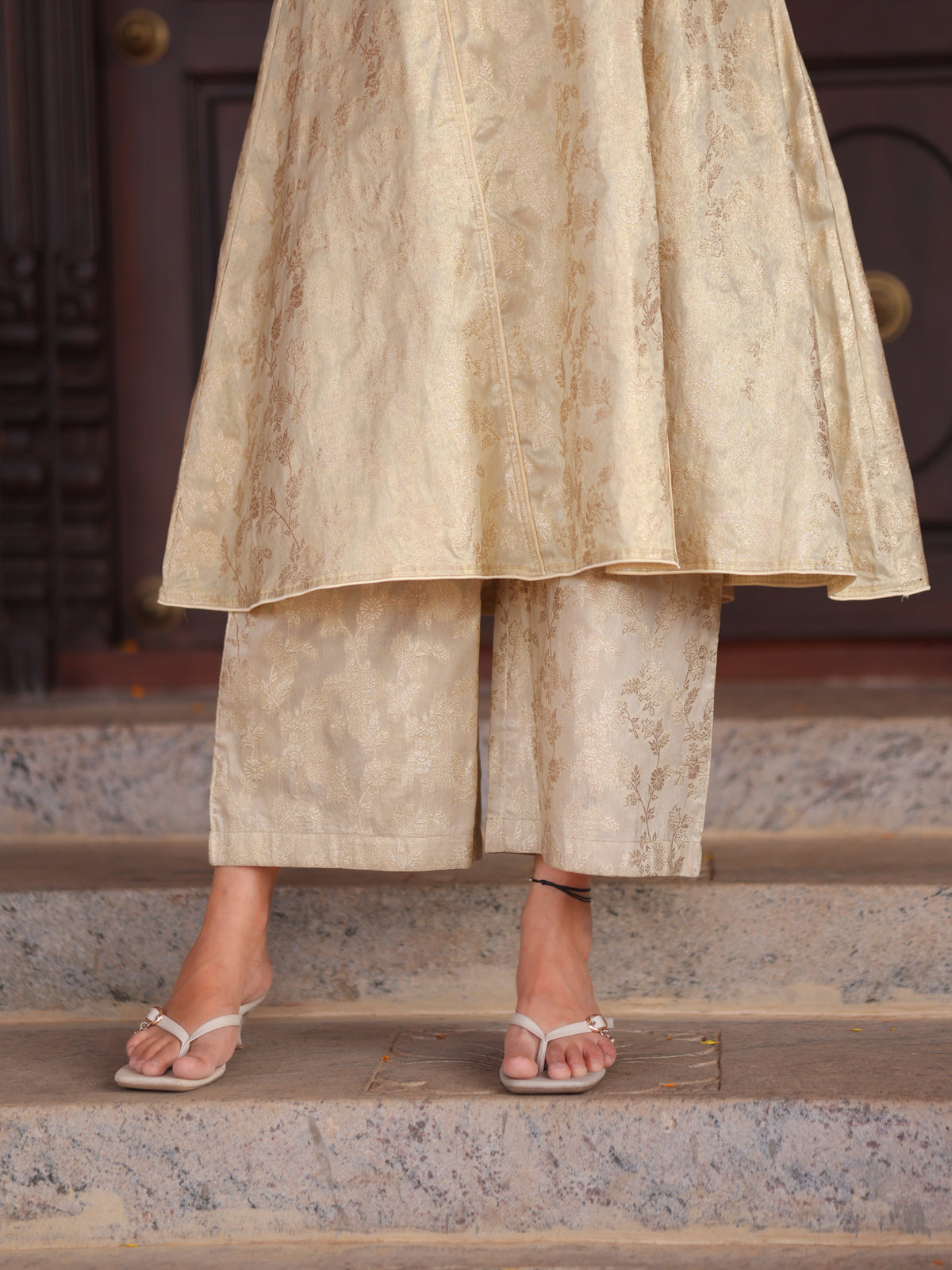 Aavani Top & Pant Set